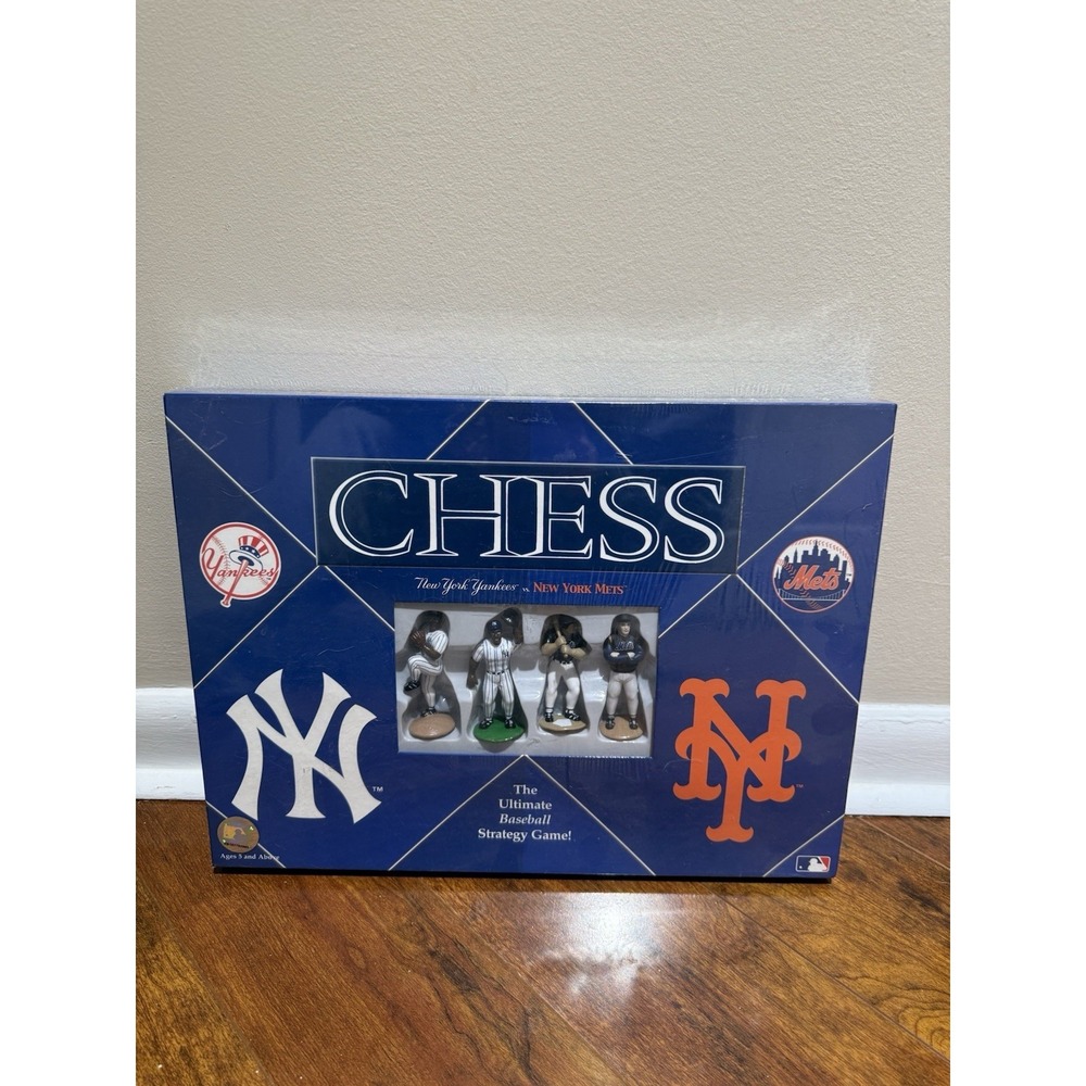 Chess Game New York Yankees Vs. New York Mets Chess Rivalry USAopoly MLB SEALED!